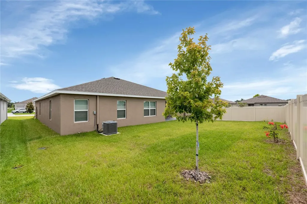 1697 Sourwood Drive Ruskin FL 33570