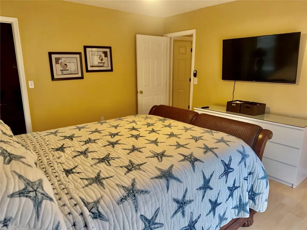 419 Kentucky Avenue Crystal Beach FL 34681