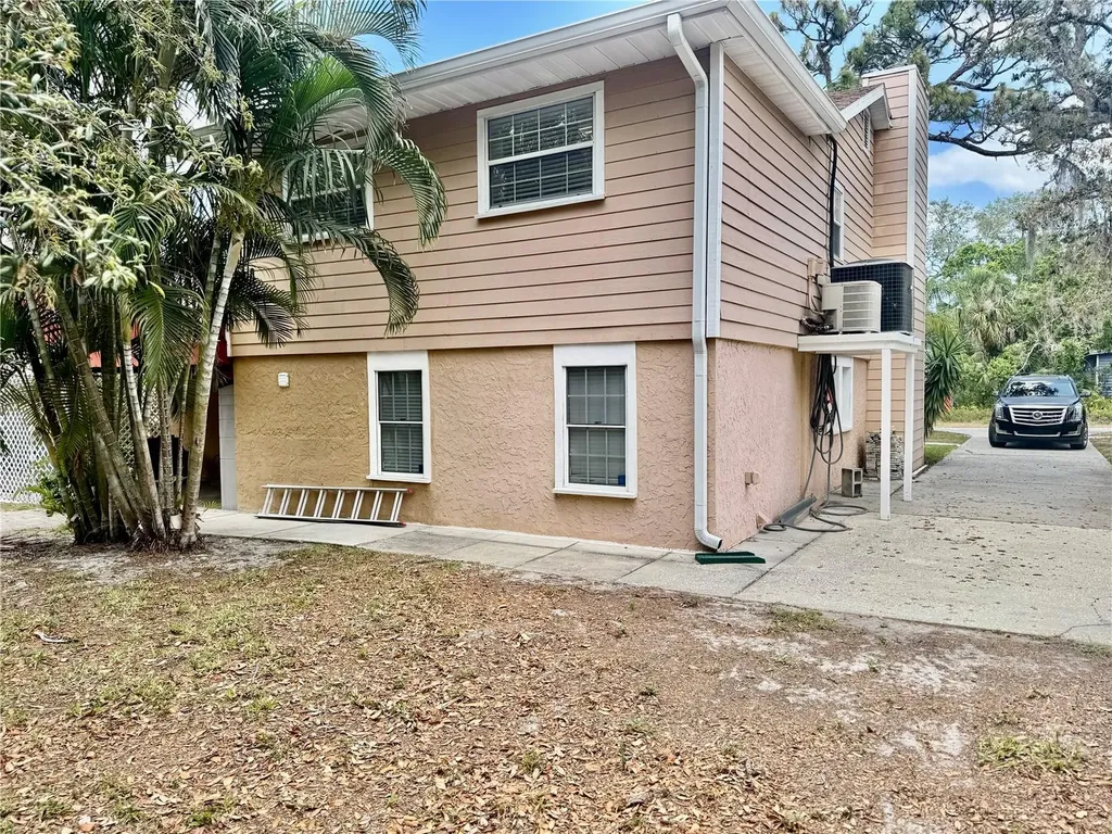 419 Kentucky Avenue Crystal Beach FL 34681