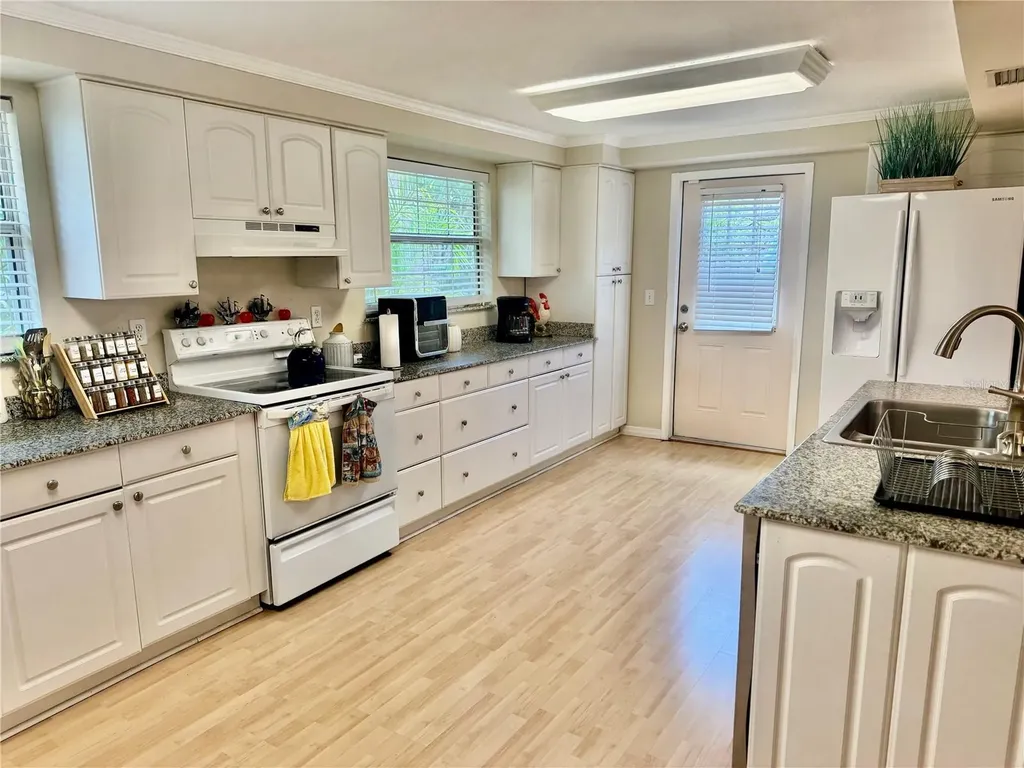 419 Kentucky Avenue Crystal Beach FL 34681