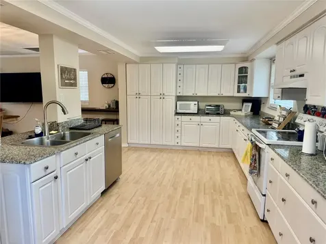 419 Kentucky Avenue Crystal Beach FL 34681