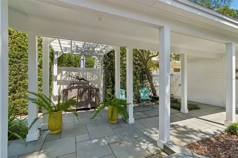 2414 W Country Club Avenue Tampa FL 33611