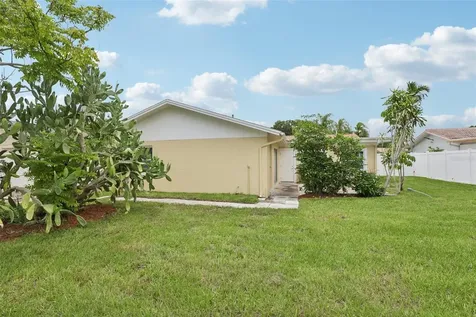 7698 Cardiff Court St Petersburg FL 33709