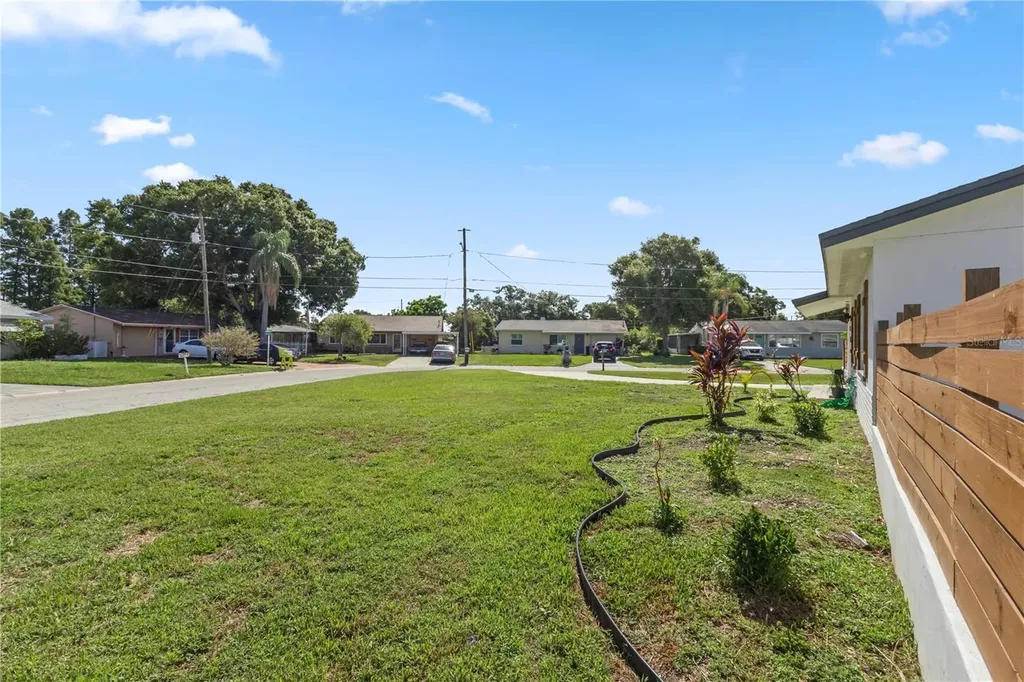5856 Mckee Lake Drive N St Petersburg FL 33709