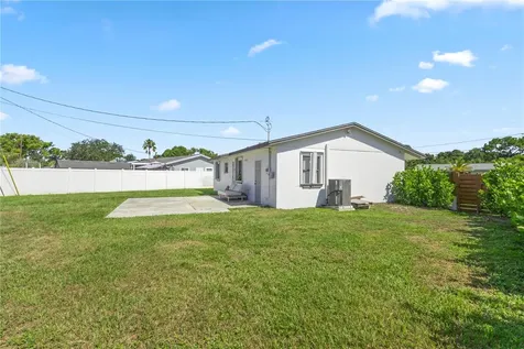 5856 Mckee Lake Drive N St Petersburg FL 33709