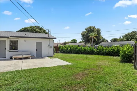 5856 Mckee Lake Drive N St Petersburg FL 33709