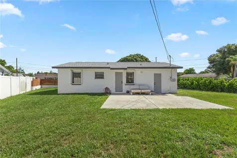 5856 Mckee Lake Drive N St Petersburg FL 33709