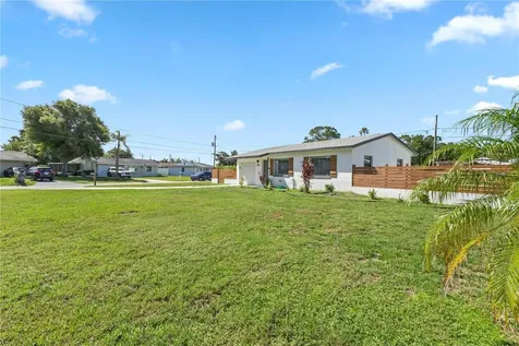 5856 Mckee Lake Drive N St Petersburg FL 33709