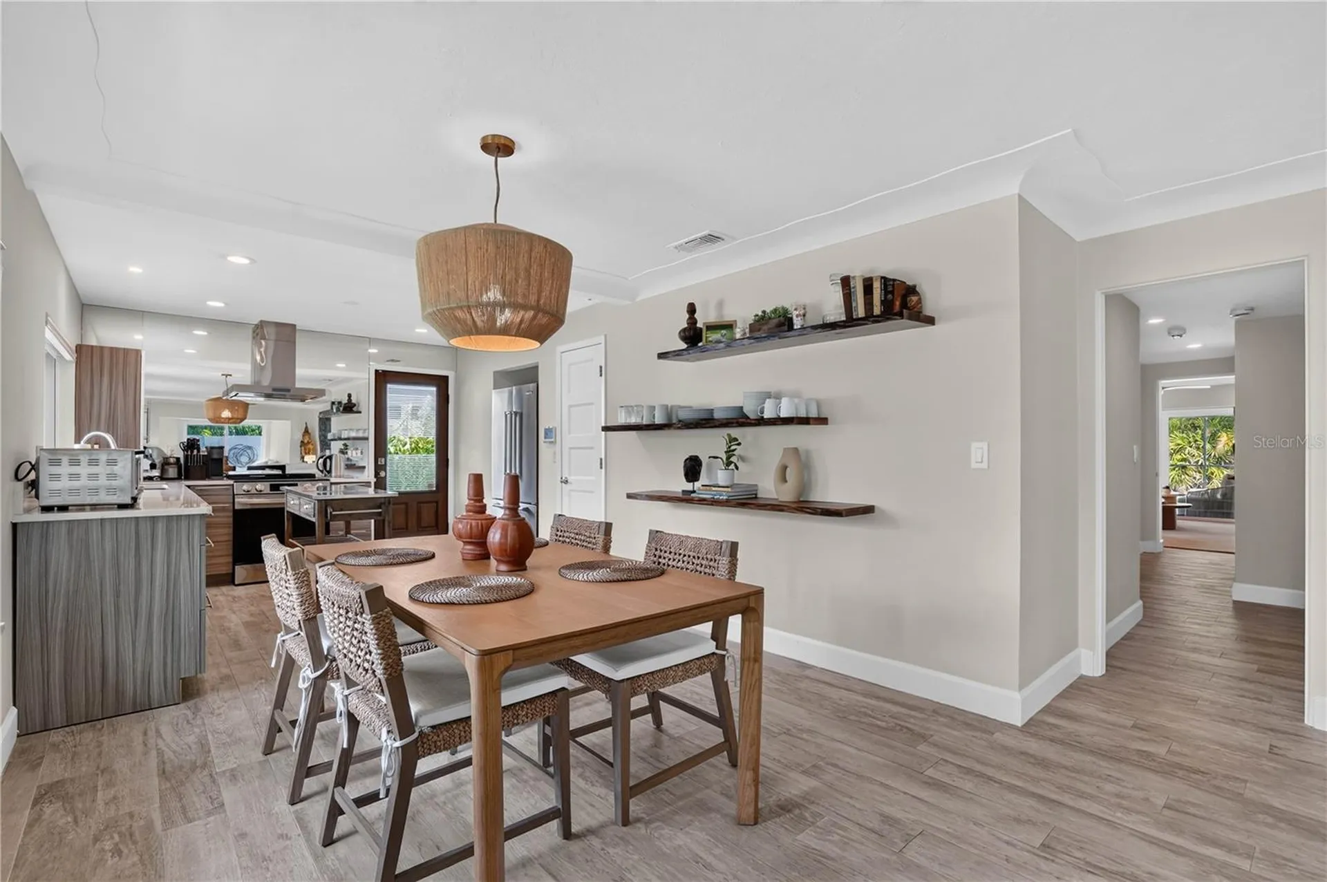 418 Sapphire Drive Sarasota FL 34234