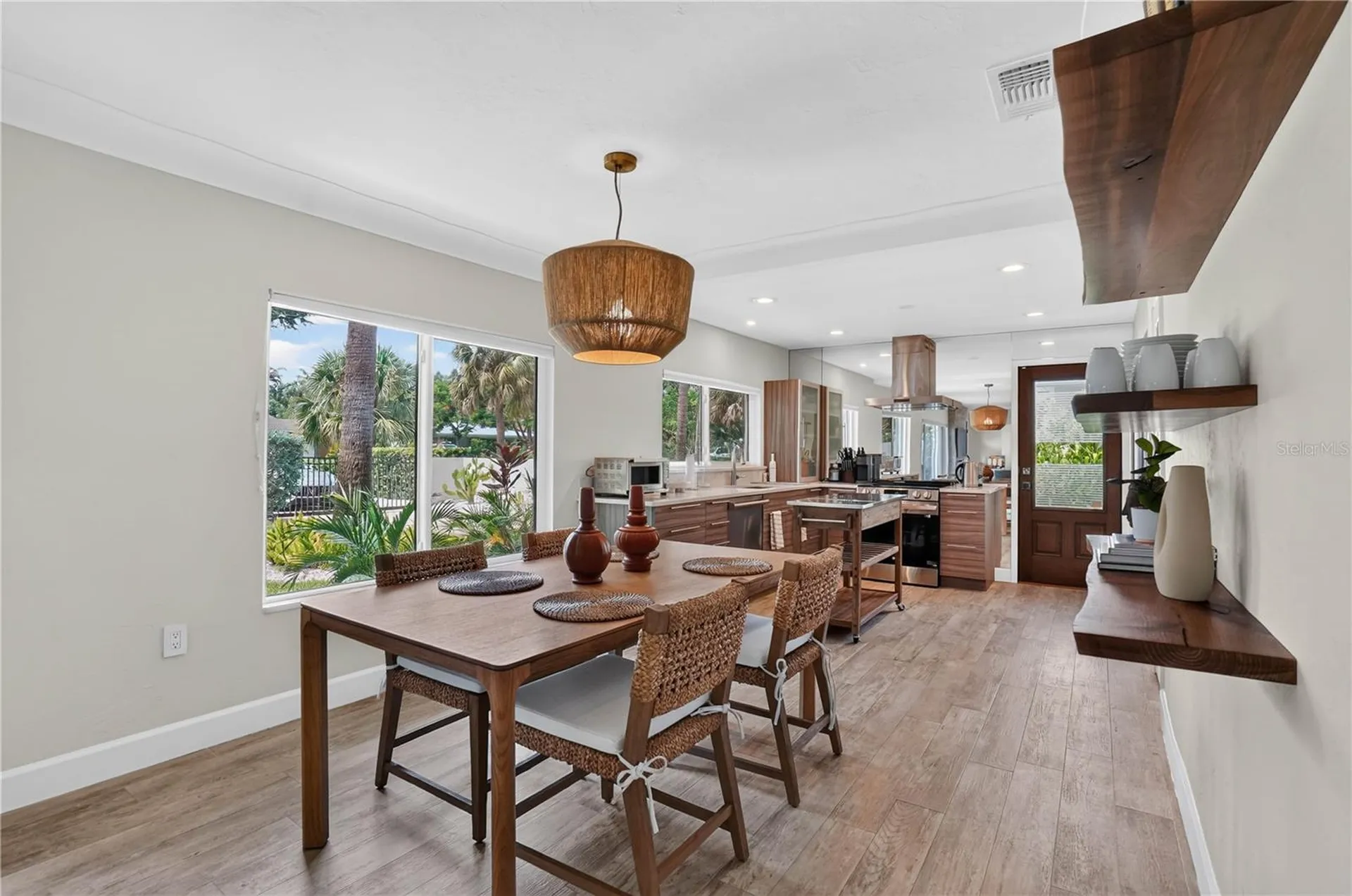 418 Sapphire Drive Sarasota FL 34234
