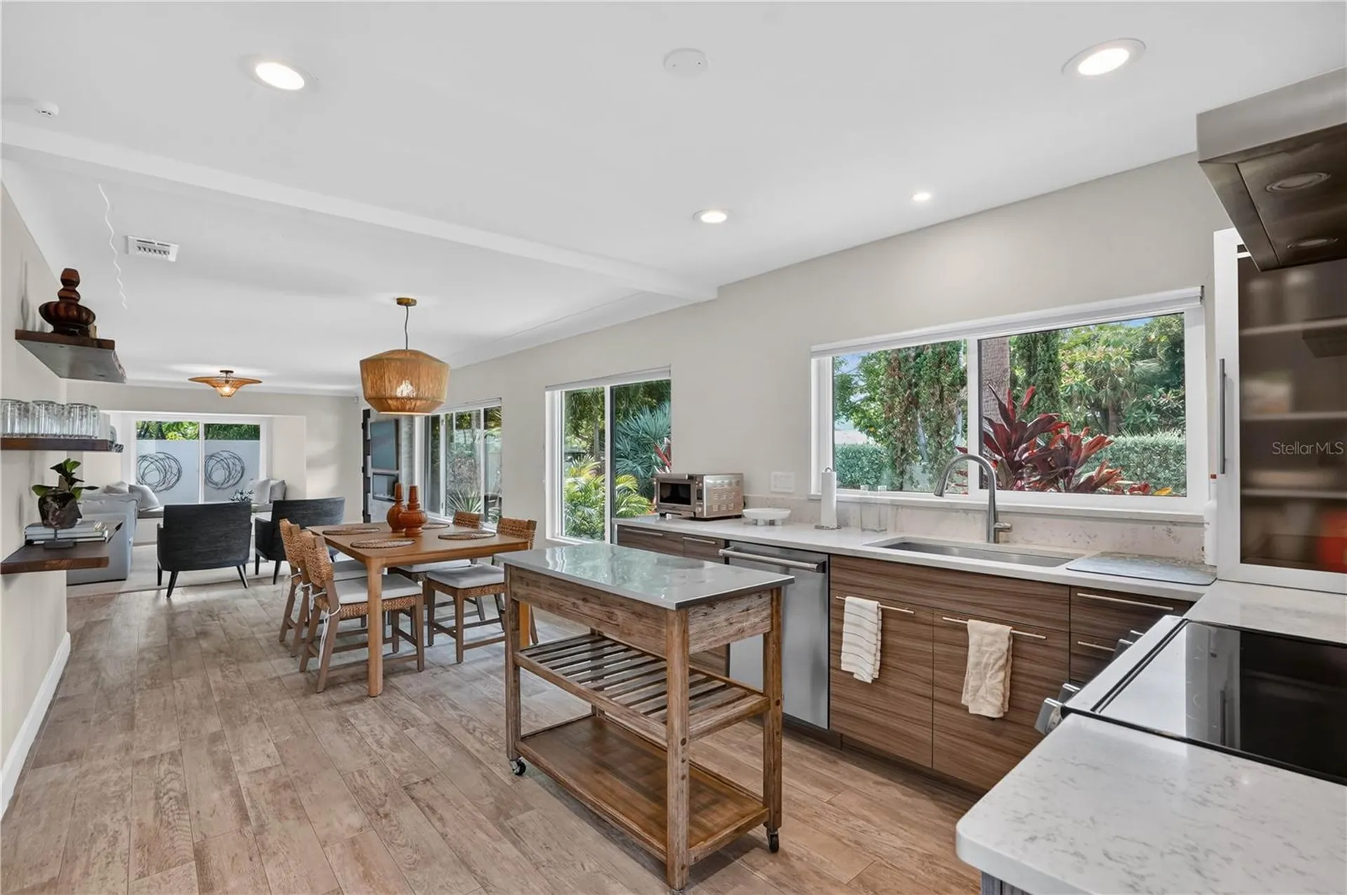 418 Sapphire Drive Sarasota FL 34234
