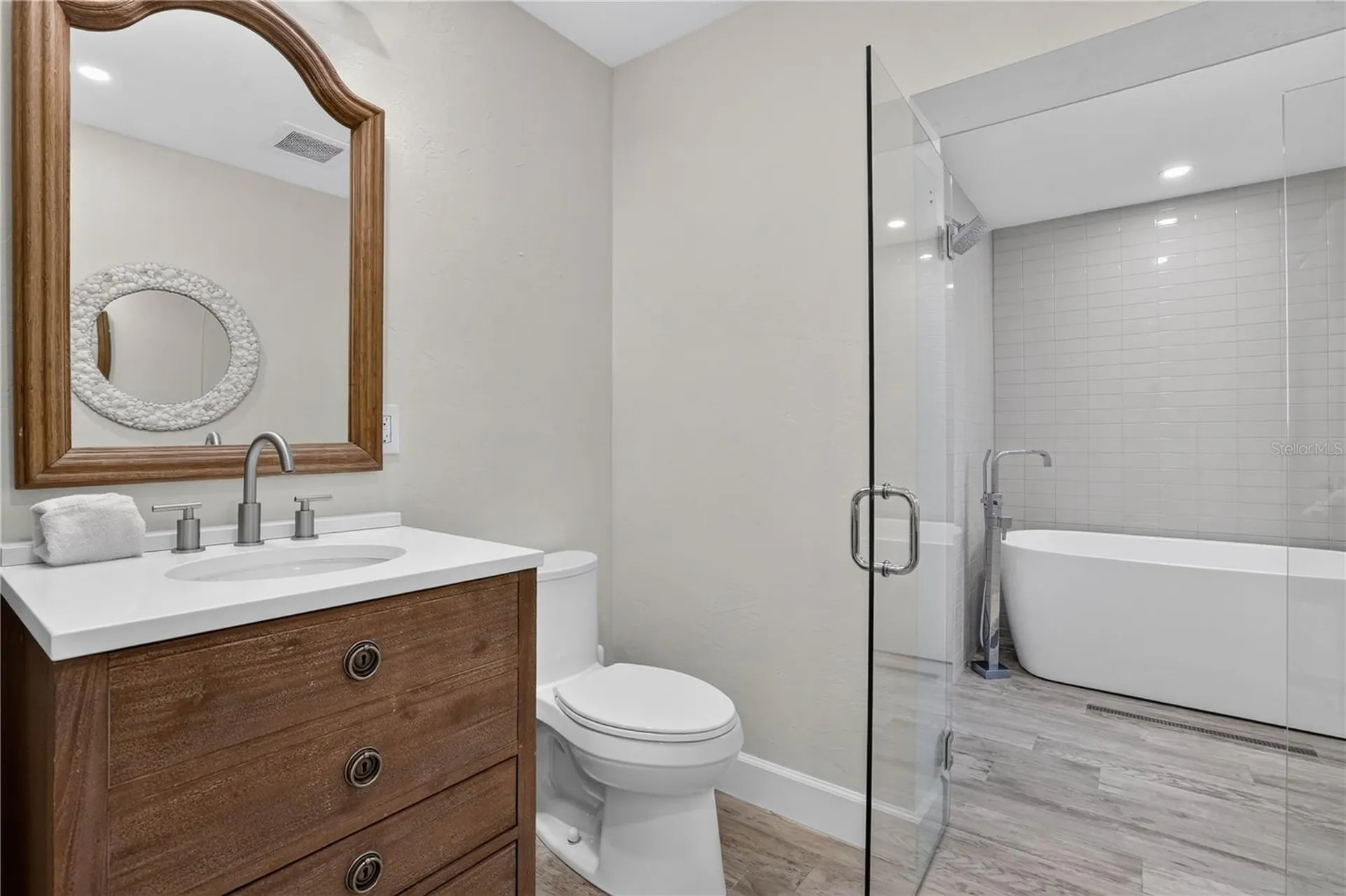 418 Sapphire Drive Sarasota FL 34234