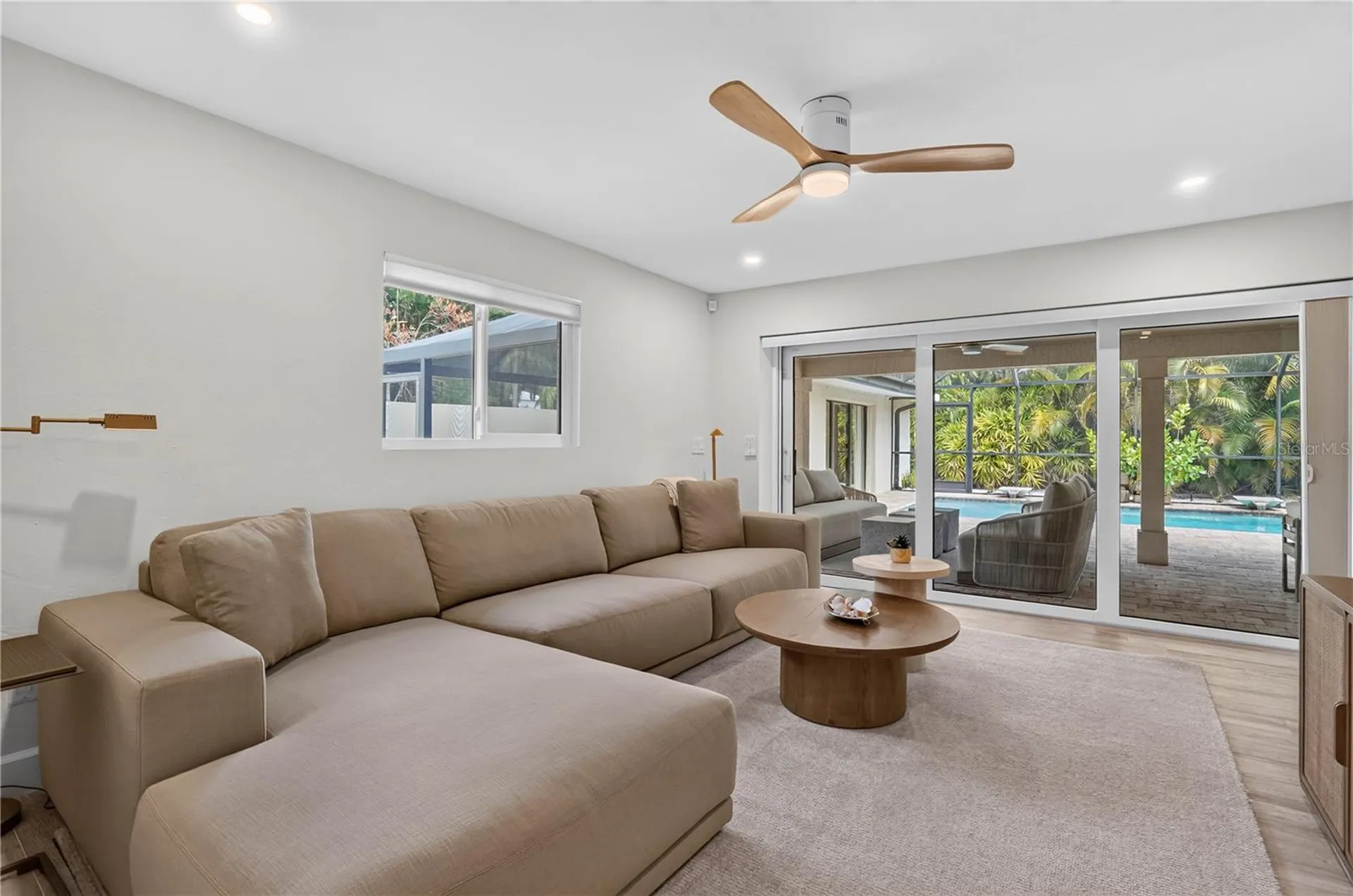 418 Sapphire Drive Sarasota FL 34234