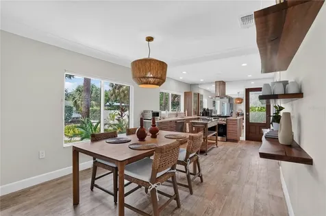 418 Sapphire Drive Sarasota FL 34234