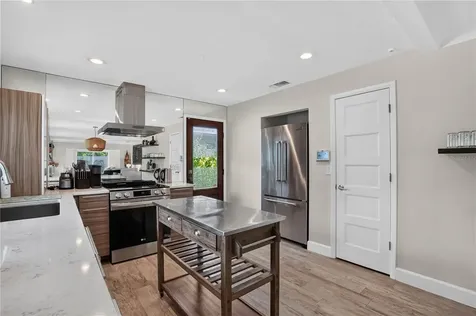 418 Sapphire Drive Sarasota FL 34234