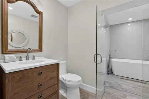 418 Sapphire Drive Sarasota FL 34234