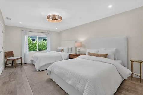 418 Sapphire Drive Sarasota FL 34234