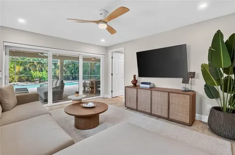 418 Sapphire Drive Sarasota FL 34234