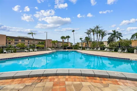 7600 Sun Island Drive S South Pasadena FL 33707