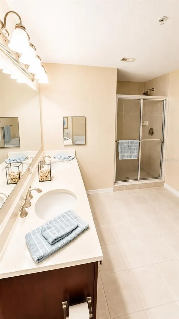 1064 N Tamiami Trail Sarasota FL 34236