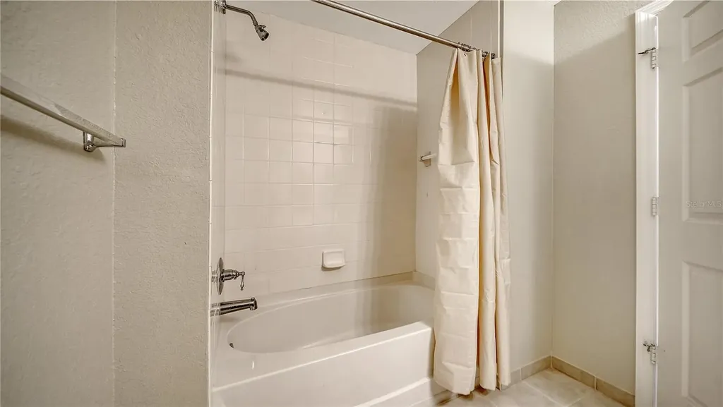 1064 N Tamiami Trail Sarasota FL 34236