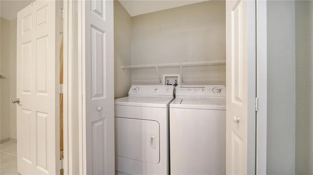 1064 N Tamiami Trail Sarasota FL 34236
