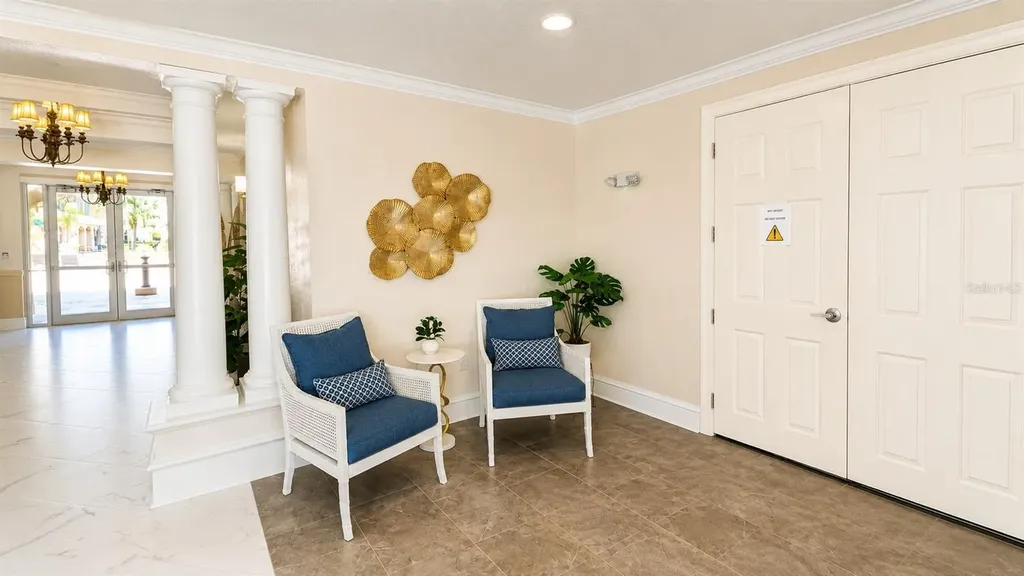 1064 N Tamiami Trail Sarasota FL 34236