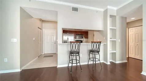 1064 N Tamiami Trail Sarasota FL 34236