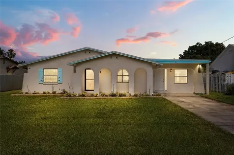 611 N Forrest Avenue Kissimmee FL 34741