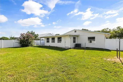 611 N Forrest Avenue Kissimmee FL 34741