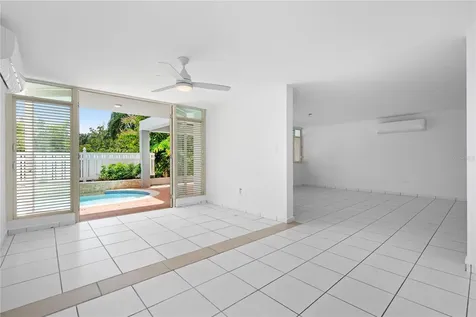 G7 Sicilia Guaynabo PR 00966