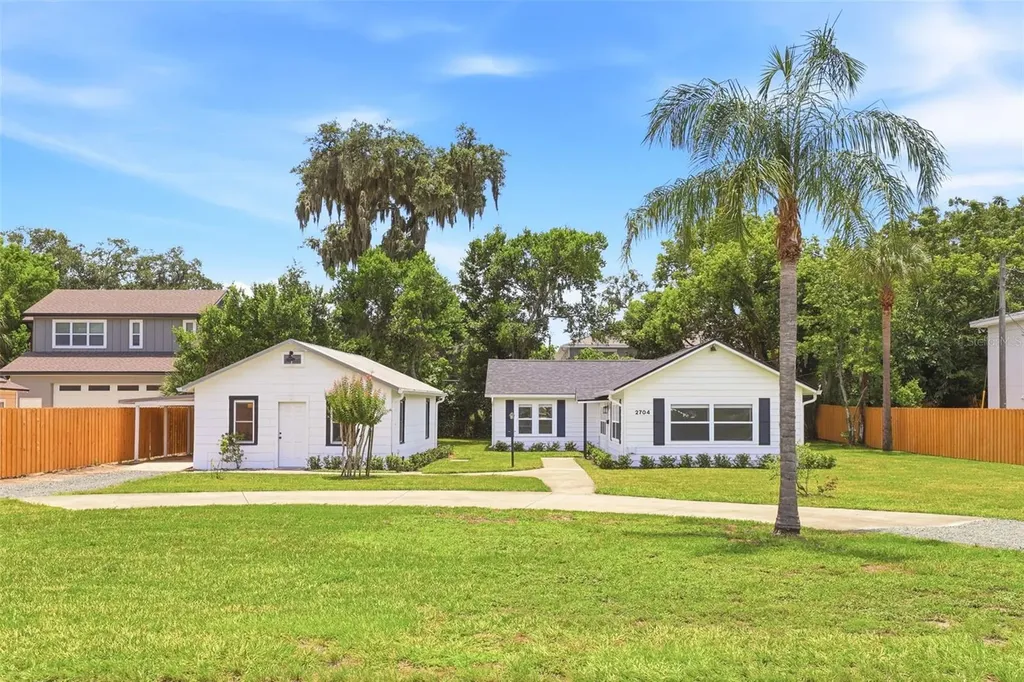 2704 E Jefferson Street Orlando FL 32803