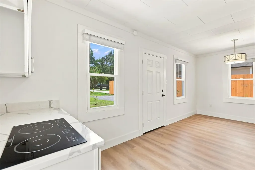 2704 E Jefferson Street Orlando FL 32803