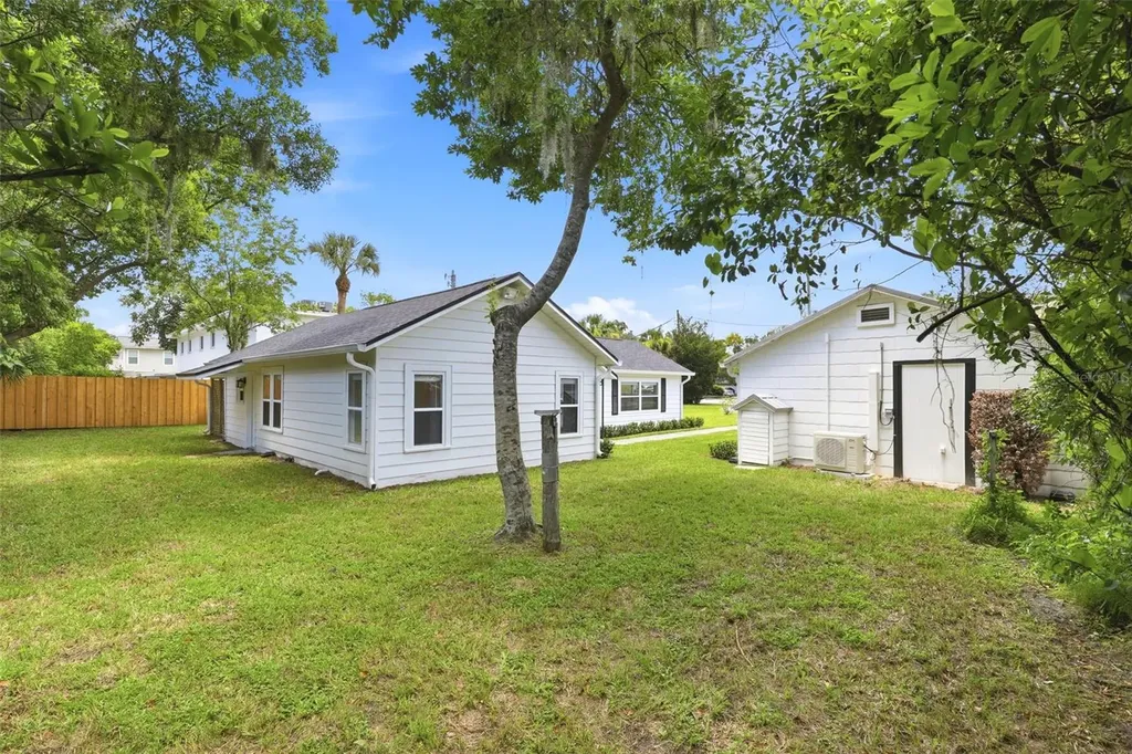 2704 E Jefferson Street Orlando FL 32803