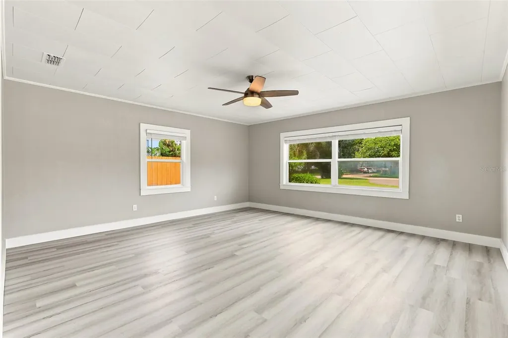 2704 E Jefferson Street Orlando FL 32803