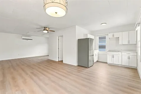2704 E Jefferson Street Orlando FL 32803