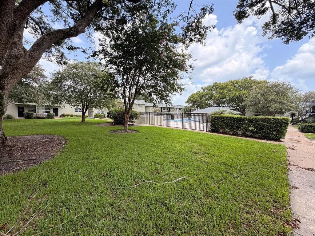 525 Conway Road Orlando FL 32807