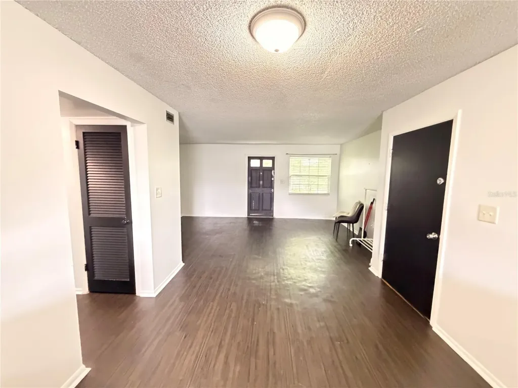 525 Conway Road Orlando FL 32807