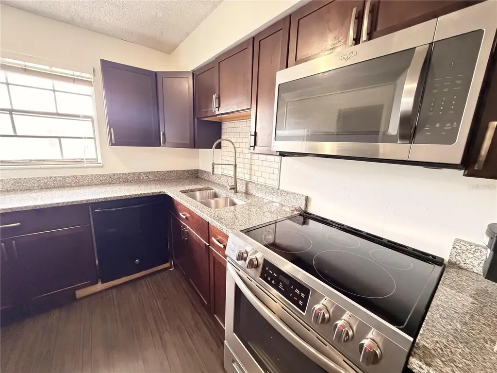 525 Conway Road Orlando FL 32807