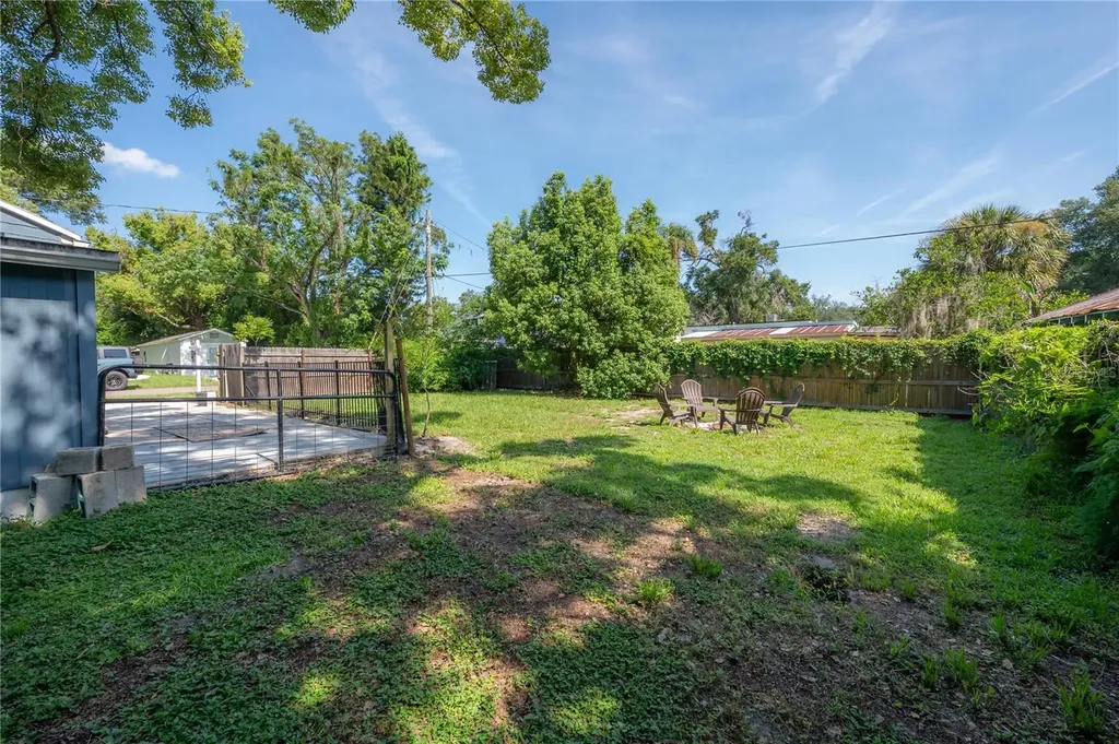 1300 E Henry Avenue Tampa FL 33604
