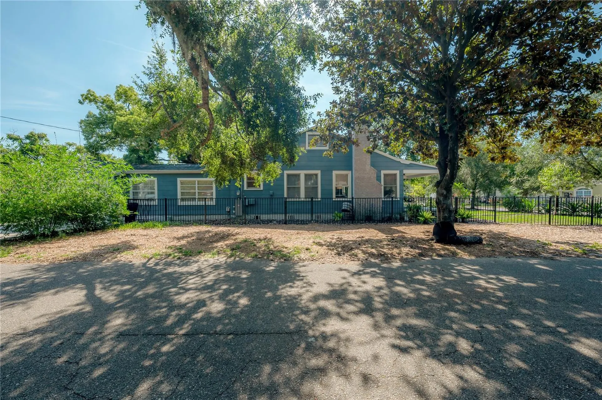 1300 E Henry Avenue Tampa FL 33604