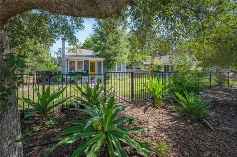 1300 E Henry Avenue Tampa FL 33604