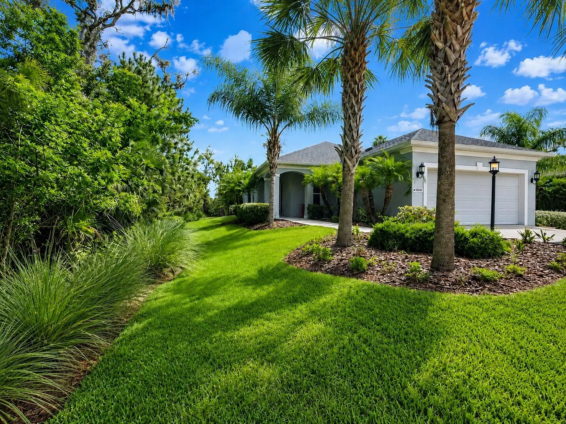 10806 Pine Bluff Glen Parrish FL 34219