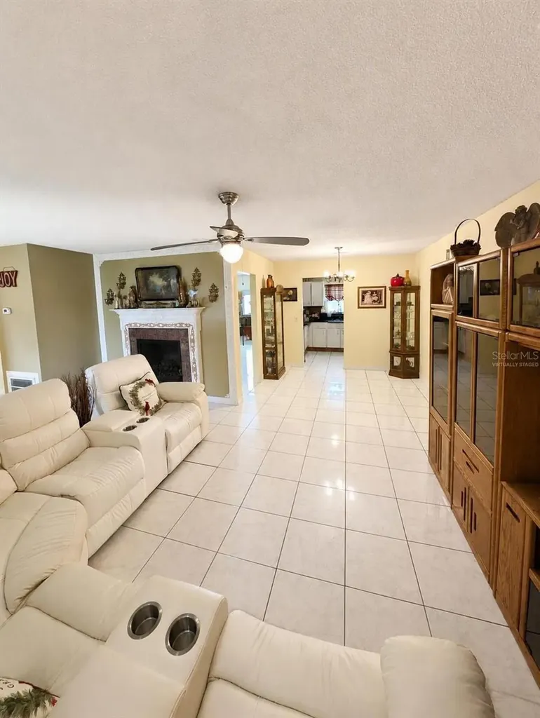 8002 Woodvine Place Tampa FL 33615