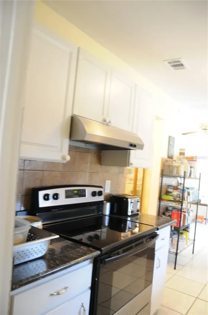 8002 Woodvine Place Tampa FL 33615