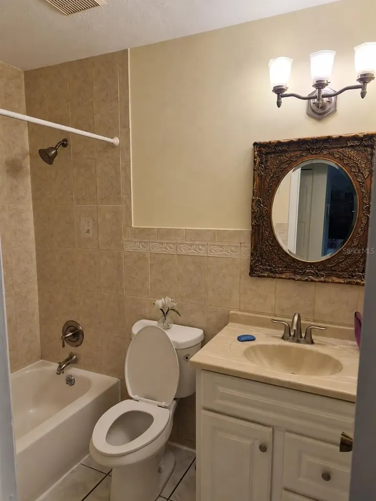 8002 Woodvine Place Tampa FL 33615