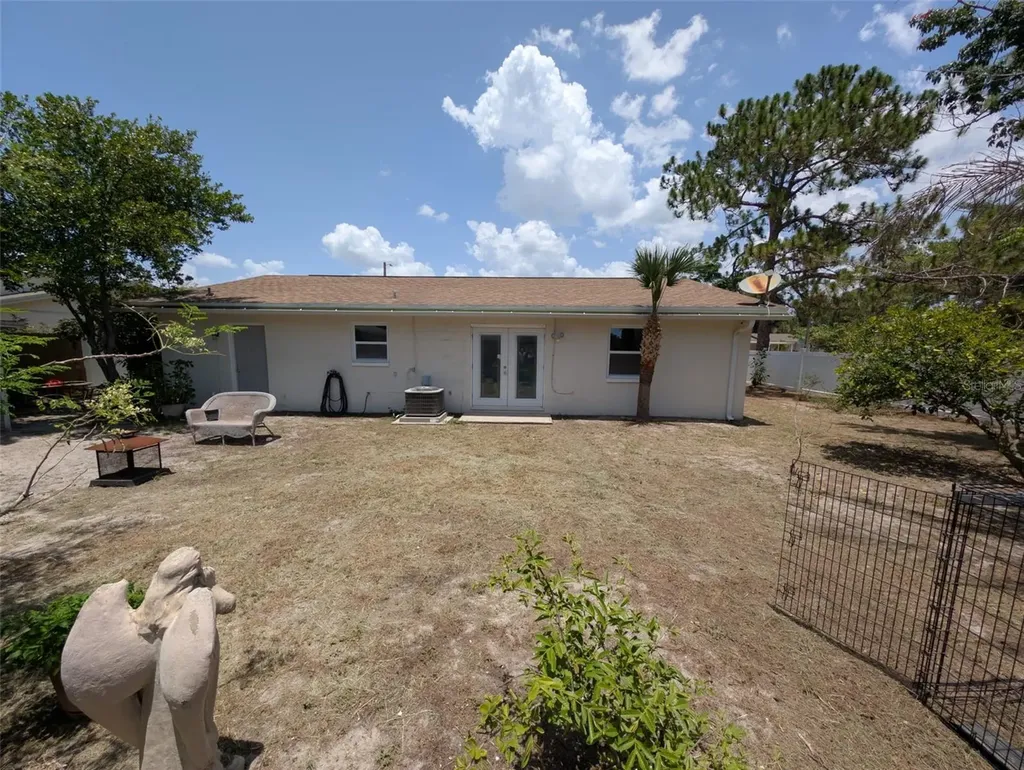 8002 Woodvine Place Tampa FL 33615