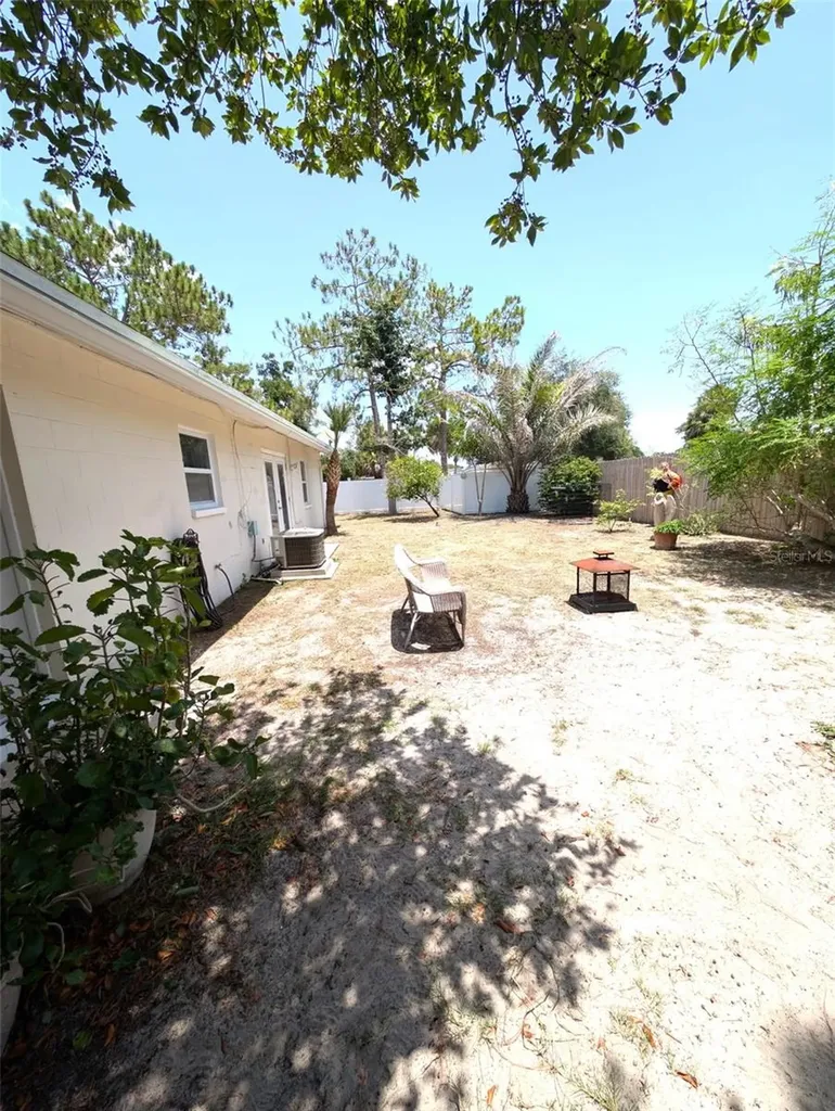 8002 Woodvine Place Tampa FL 33615