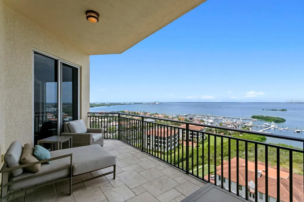 5823 Bowen Daniel Drive Tampa FL 33616