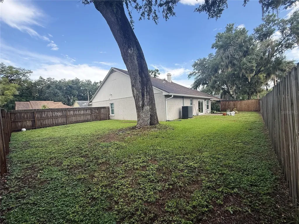 2042 Shadow Pine Drive Brandon FL 33511